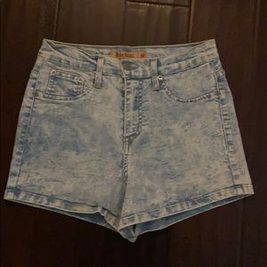 Judy Blue Light Acid Wash High Waist Jean Shorts